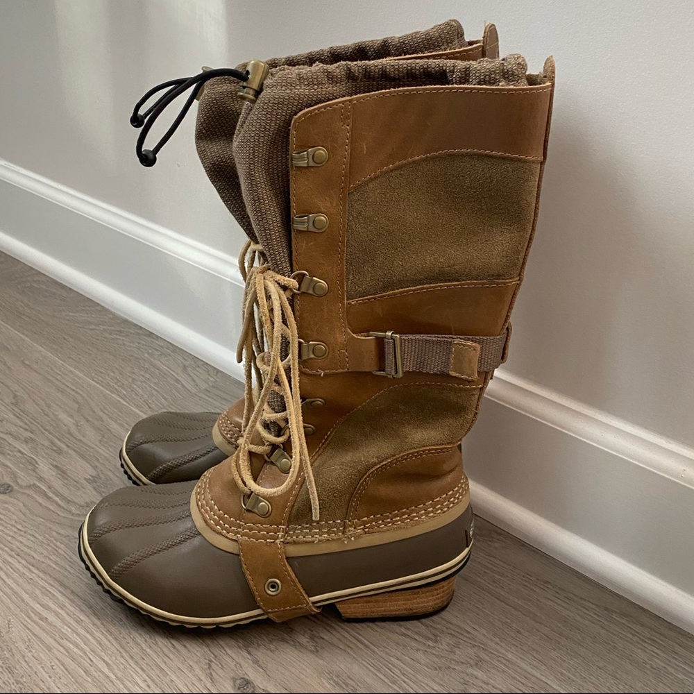 Sorel sz 7 Carly conquest leather boots
